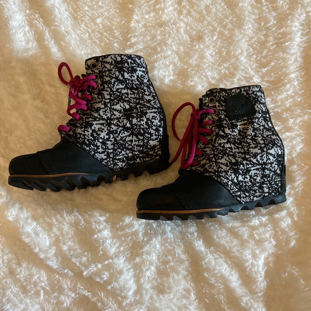 Sorel wedge boots